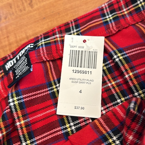 NWT Hot Topic, 4x skirt - Picture 3 of 6